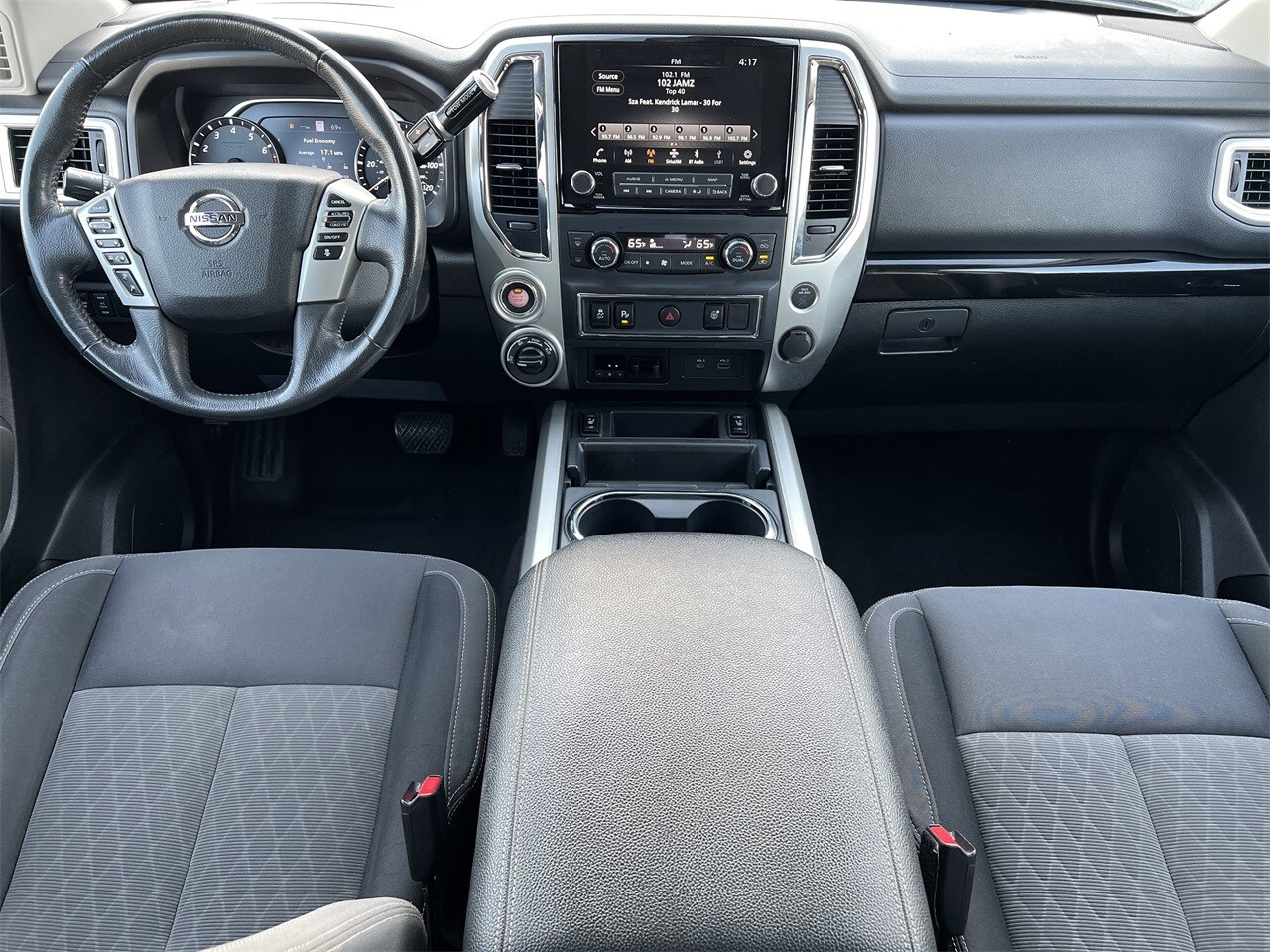2021 Nissan Titan SV photo 2