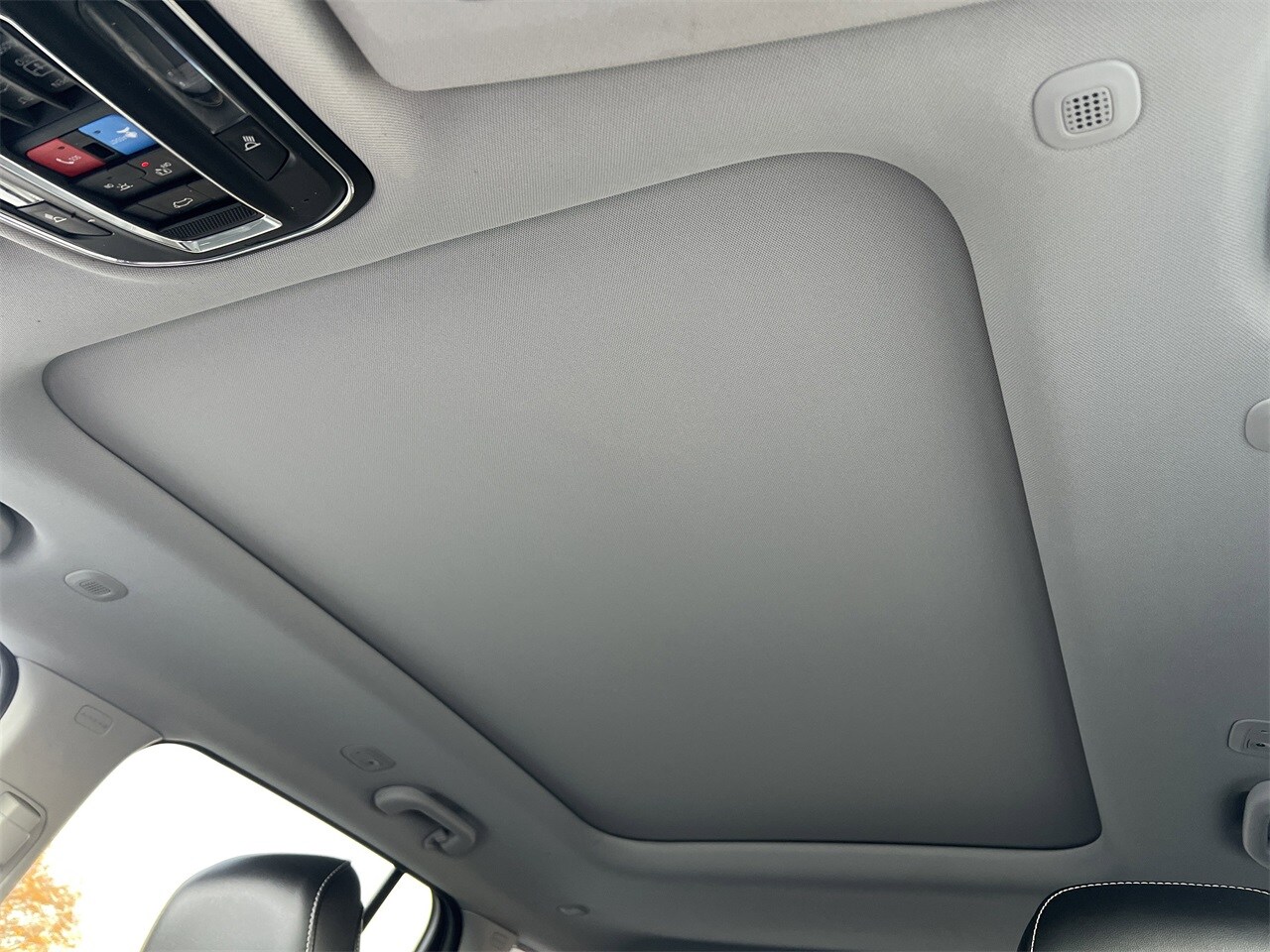 2022 Jeep Grand Cherokee Limited photo 3