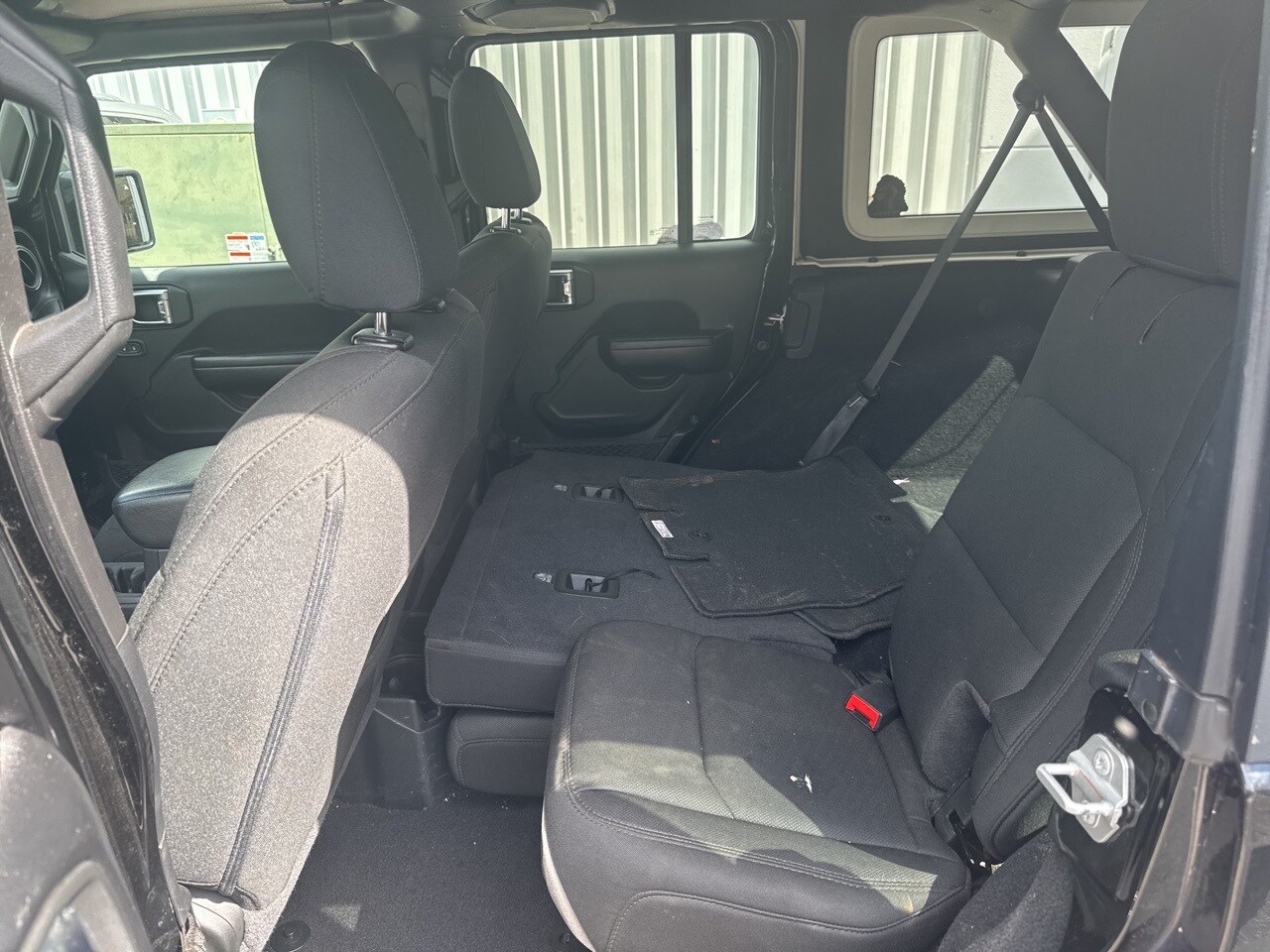2021 Jeep Wrangler Unlimited Sport Altitude photo 2