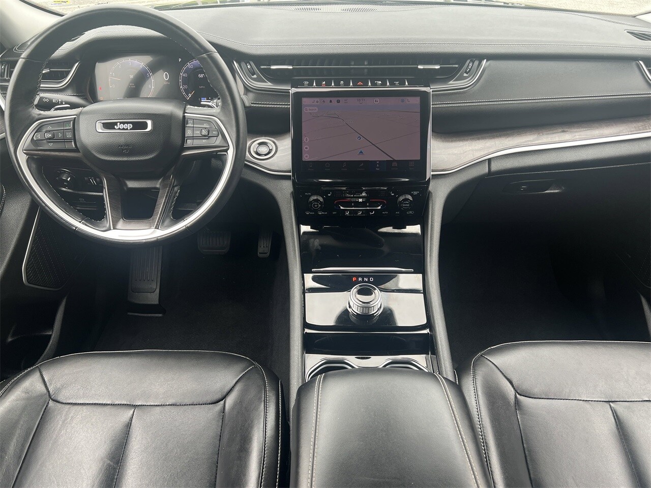 2022 Jeep Grand Cherokee Limited photo 2