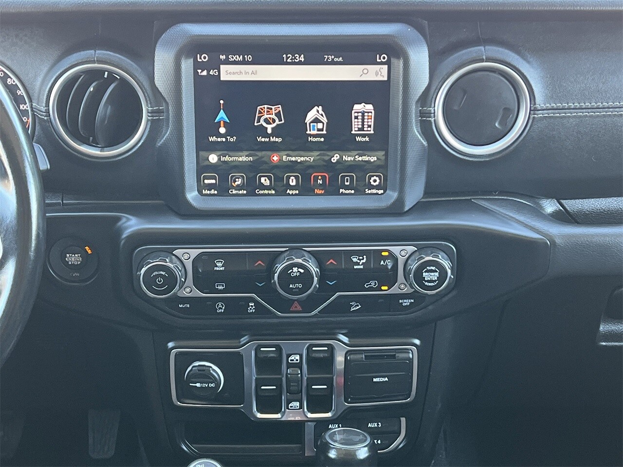 2020 Jeep Wrangler Unlimited Sahara photo 3