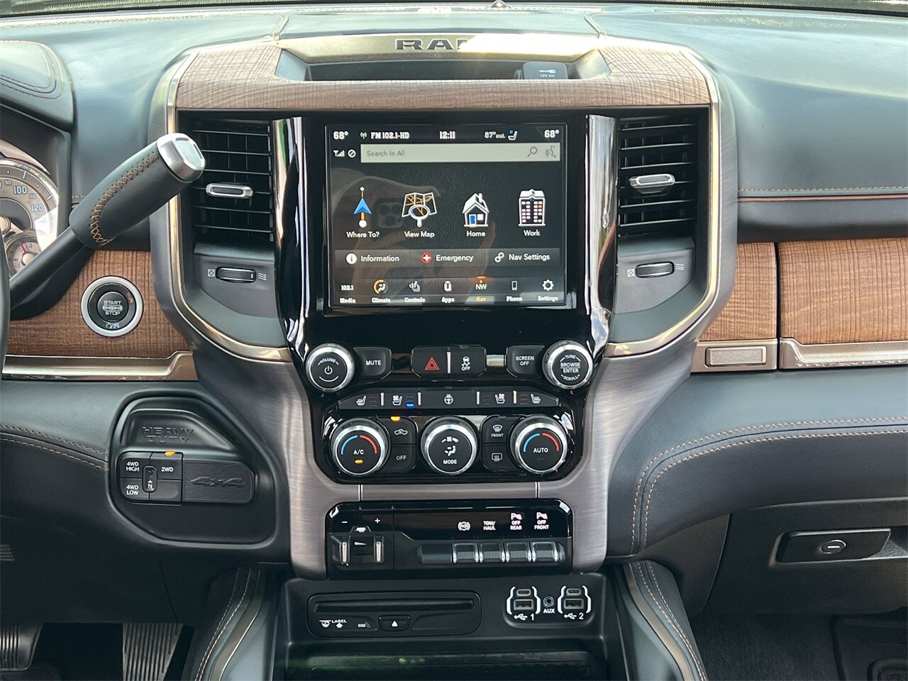 2019 Ram 3500 Laramie Longhorn photo 3