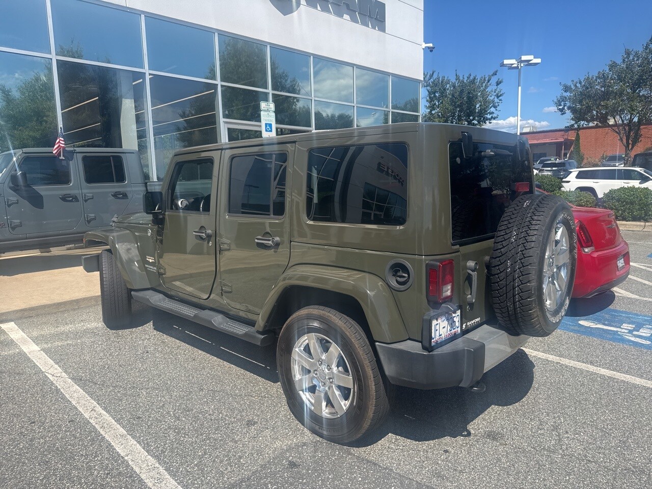 2015 Jeep Wrangler Unlimited Sahara photo 4