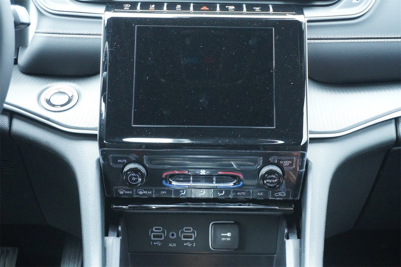 2025 Jeep Grand Cherokee Laredo photo 2