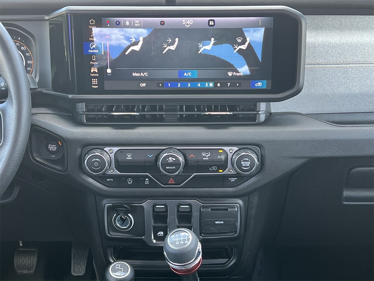 2025 Jeep Wrangler Sport photo 3