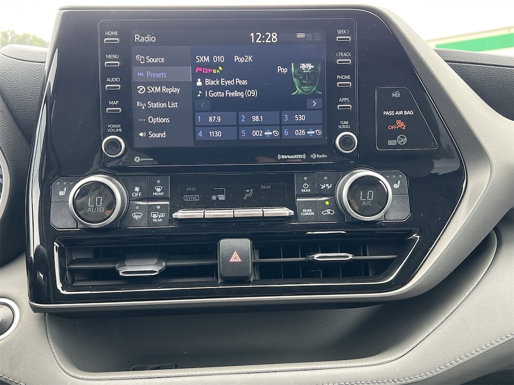 Used 2021 Toyota Highlander XLE SUV