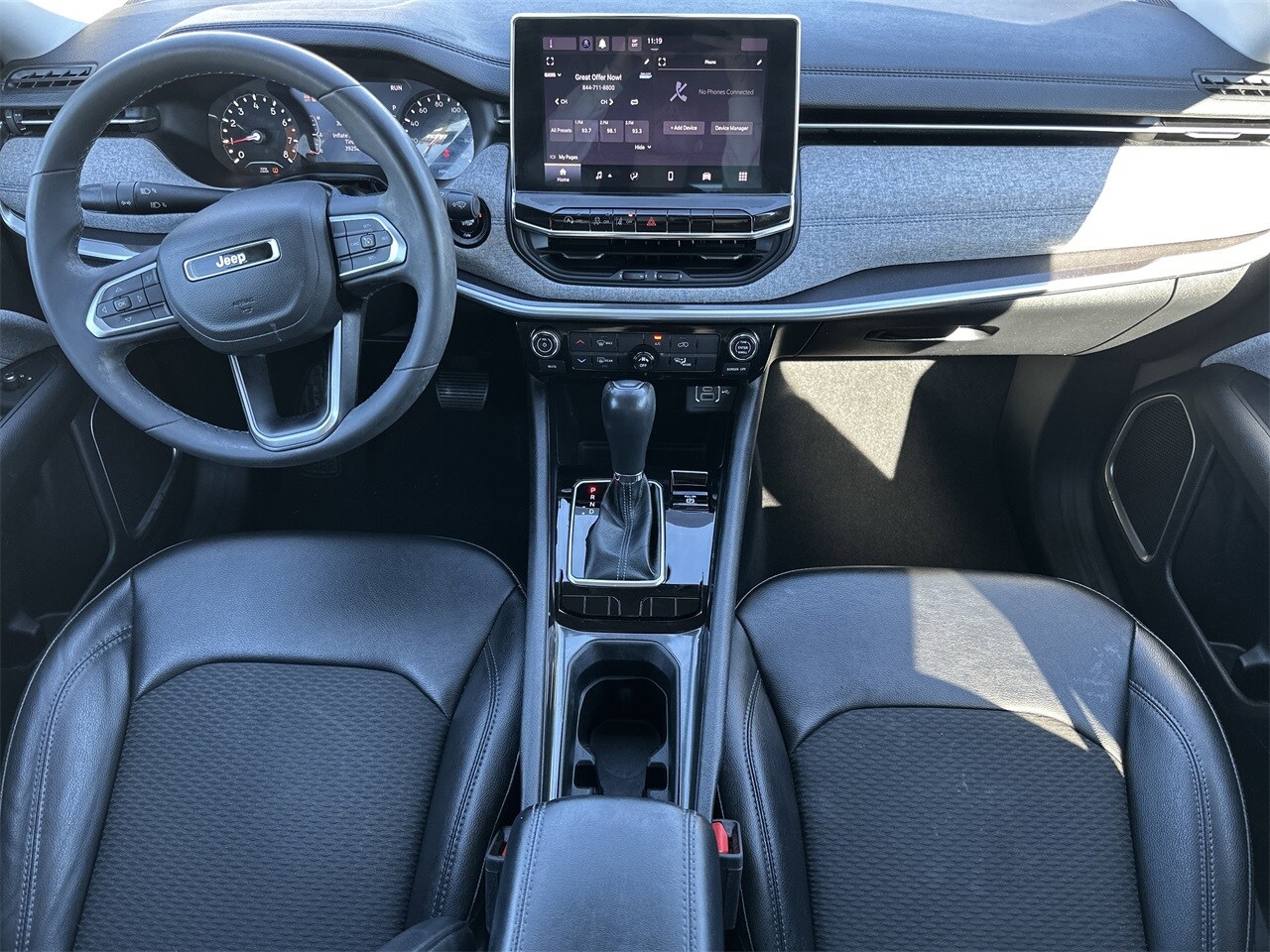 2022 Jeep Compass Latitude photo 2