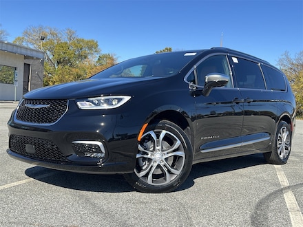 2026 Chrysler Pacifica Pinnacle Passenger Van