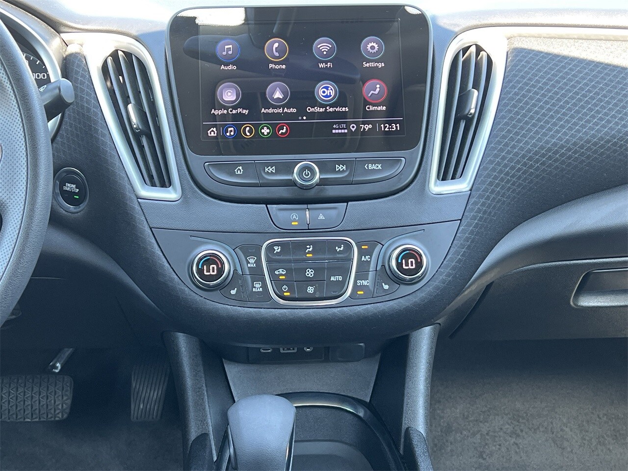2024 Chevrolet Malibu 1LT photo 3