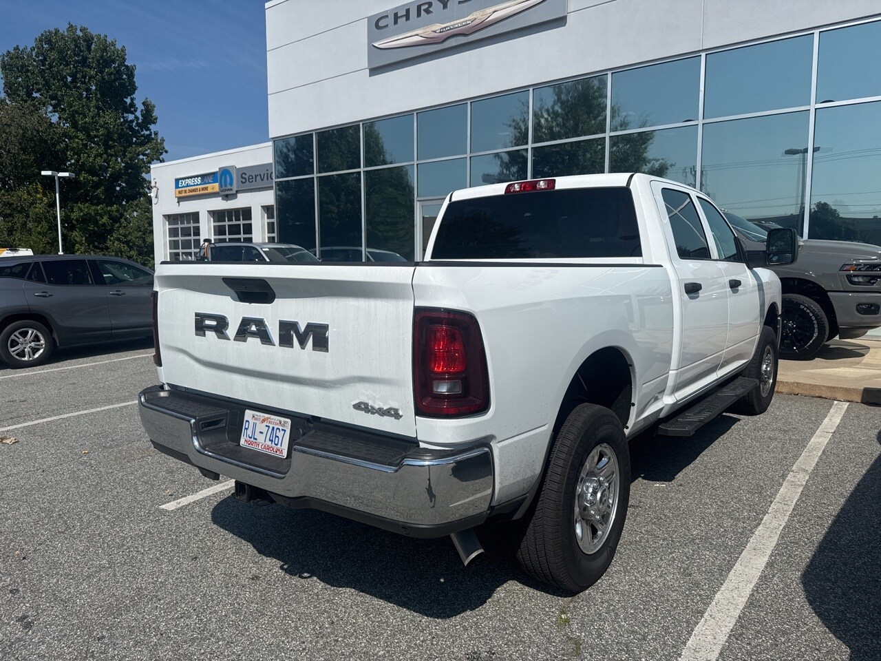 2025 Ram 2500 Tradesman photo 3
