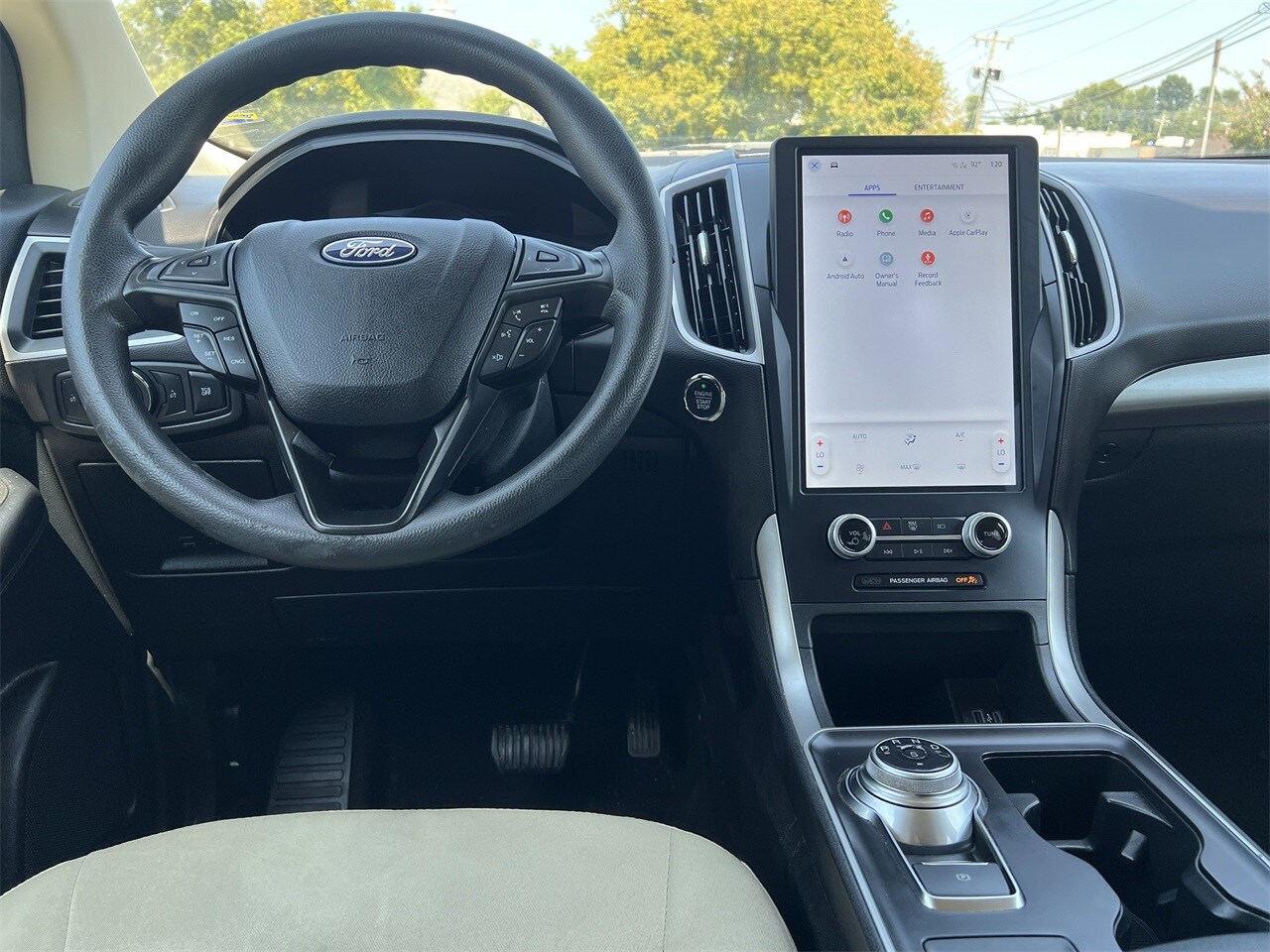 2022 Ford Edge SE photo 2