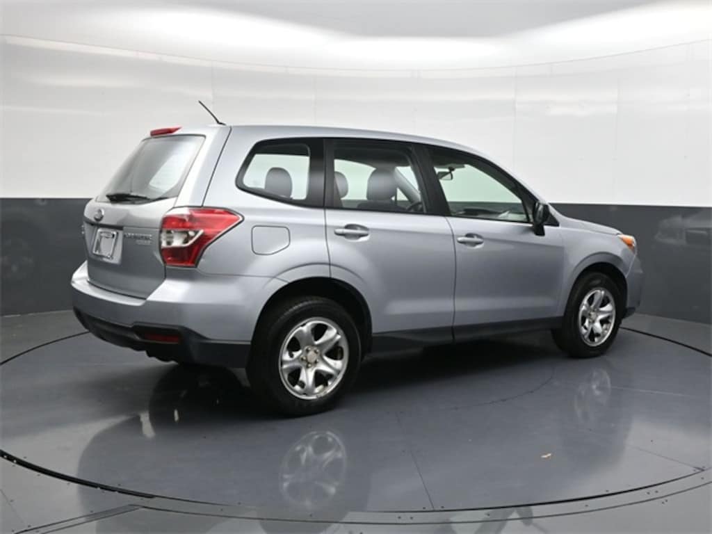 Used 2015 Subaru Forester 2.5i (CVT) SUV