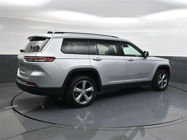 2022 Jeep Grand Cherokee Limited photo 4