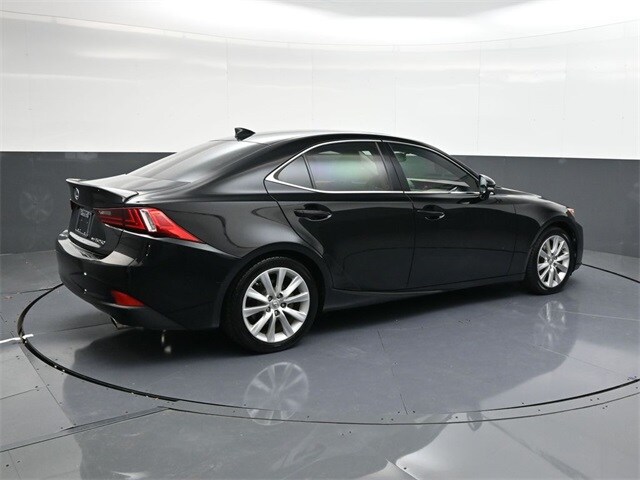 2015 Lexus IS 250 photo 3