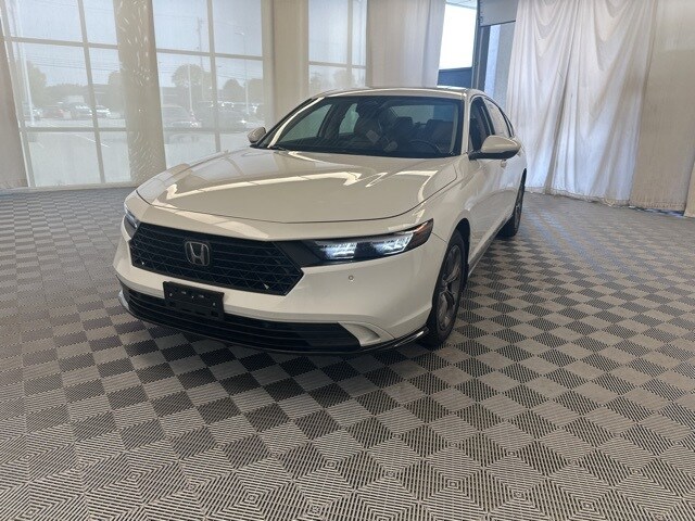 2023 Honda Accord Hybrid EX-L photo 2