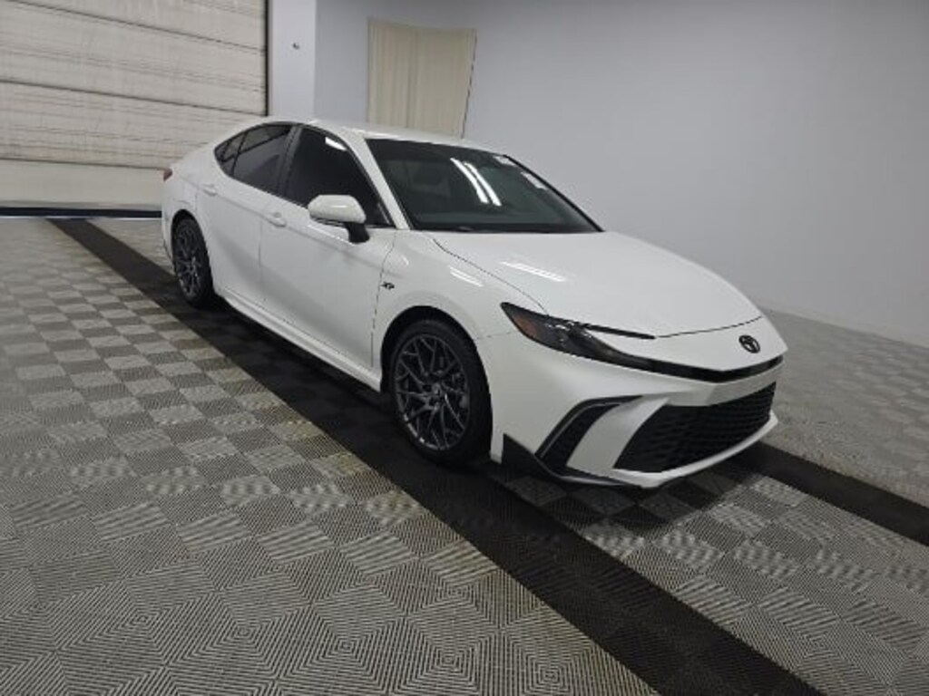 Used 2025 Toyota Camry SE Sedan