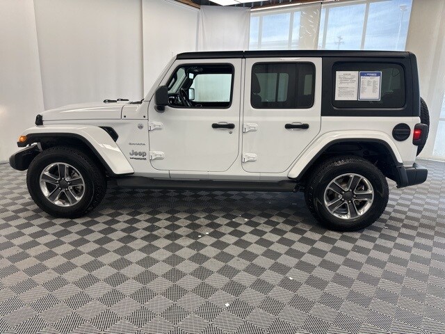 2022 Jeep Wrangler Unlimited Sahara photo 3