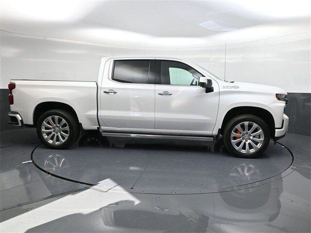 2019 Chevrolet Silverado 1500 High Country photo 3
