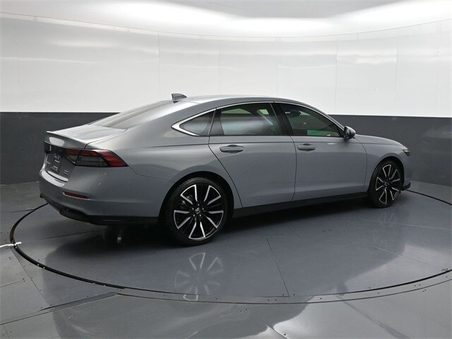 2025 Honda Accord Hybrid Touring photo 4
