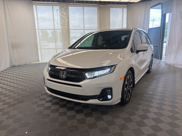 2025 Honda Odyssey Elite photo 2