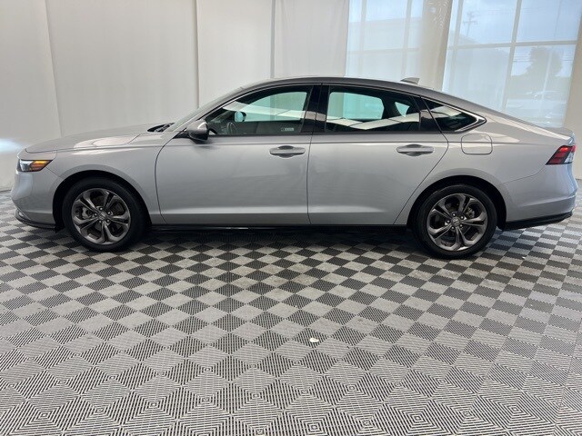 2023 Honda Accord Hybrid EX-L photo 2