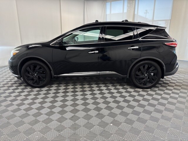 2017 Nissan Murano Platinum photo 2