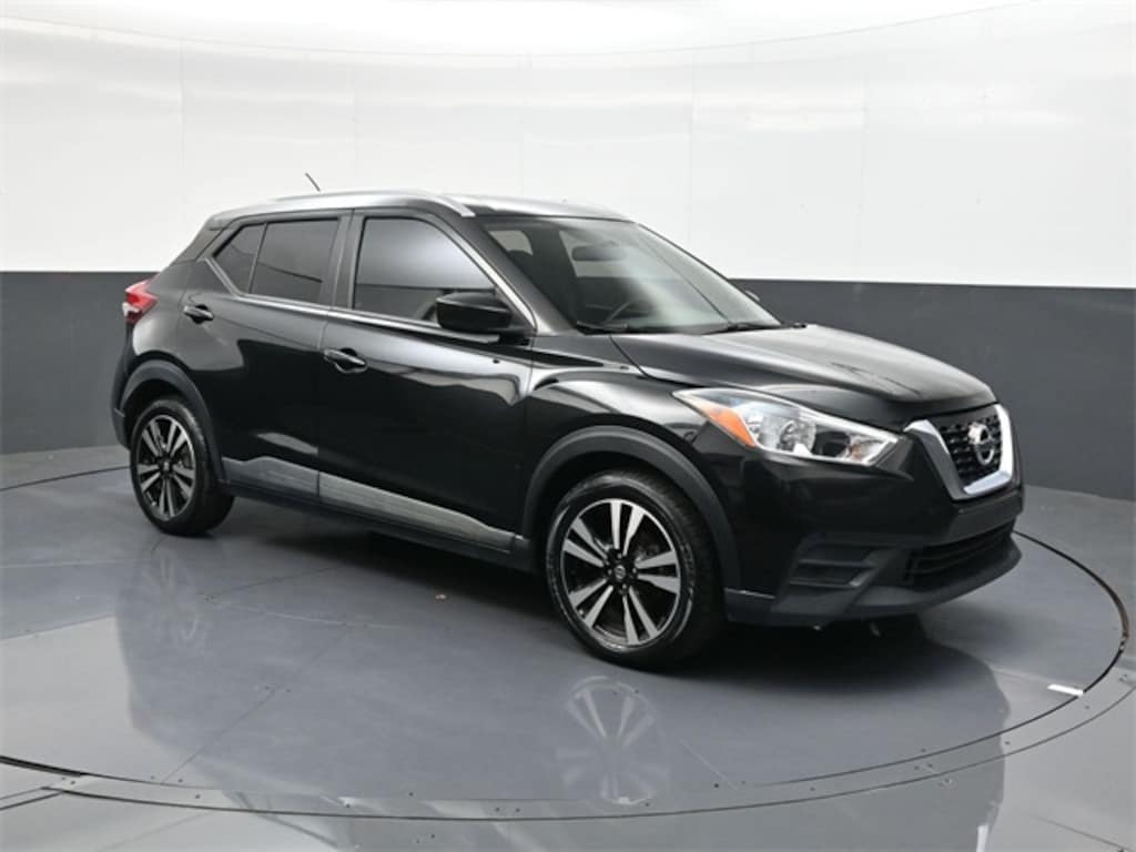 Used 2019 Nissan Kicks SV SUV