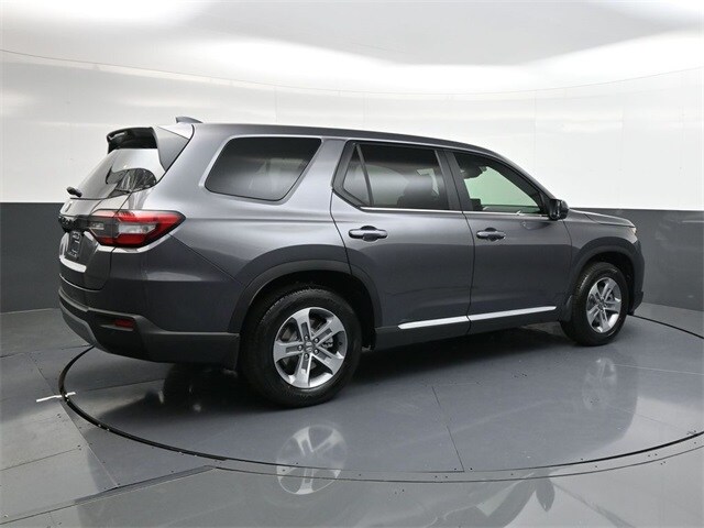 2025 Honda Pilot EX-L photo 3