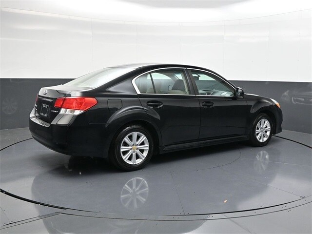 2012 Subaru Legacy 2.5i Premium photo 3