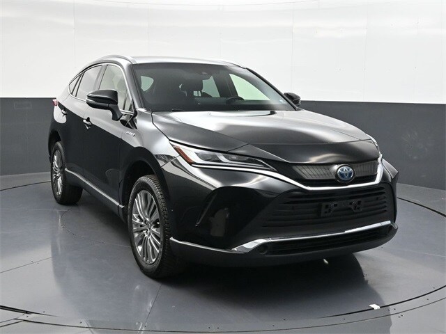 2021 Toyota Venza XLE photo 2