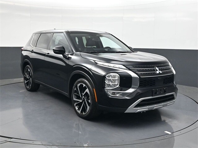 2024 Mitsubishi Outlander SE Ralliart photo 2