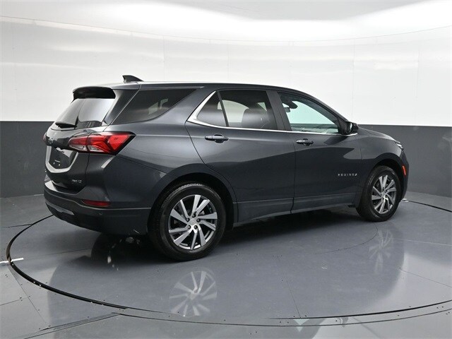 2023 Chevrolet Equinox photo 3