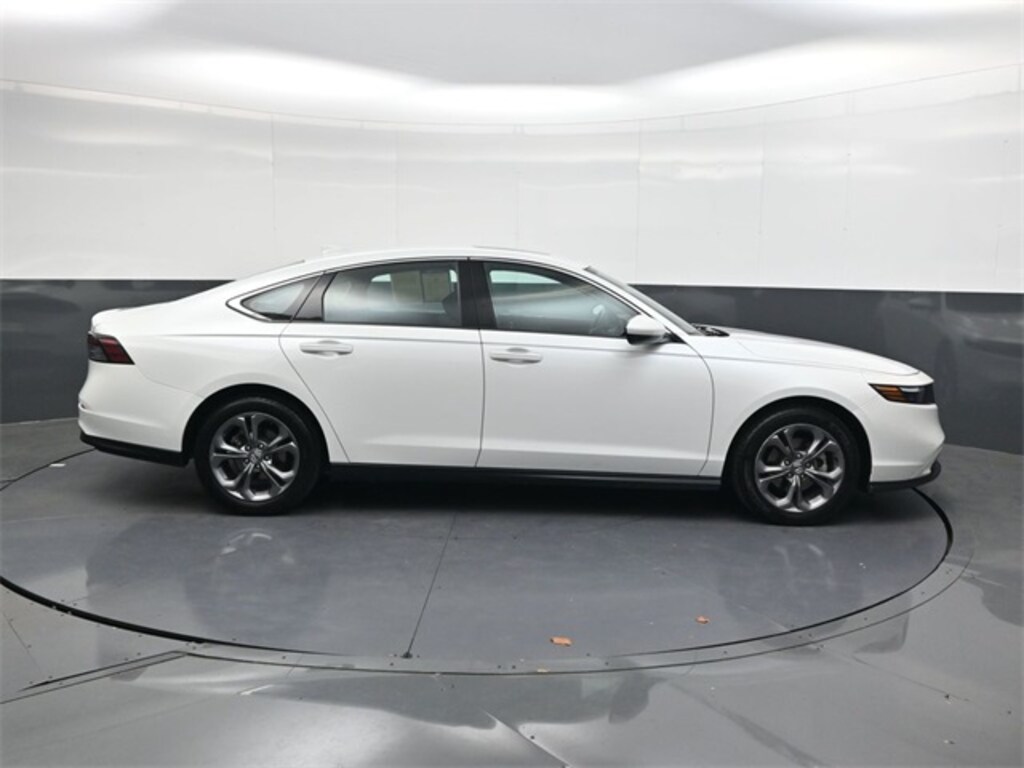 Used 2024 Honda Accord EX Sedan