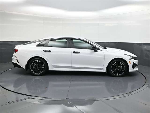 2024 Kia K5 GT-Line photo 3