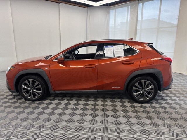 2019 Lexus UX 250h F SPORT photo 3