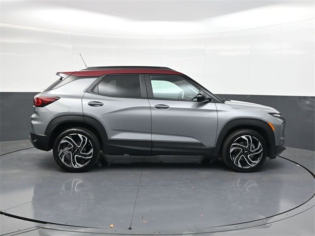 2025 Chevrolet Trailblazer RS photo 2