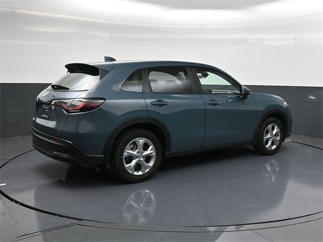 2025 Honda HR-V LX photo 2