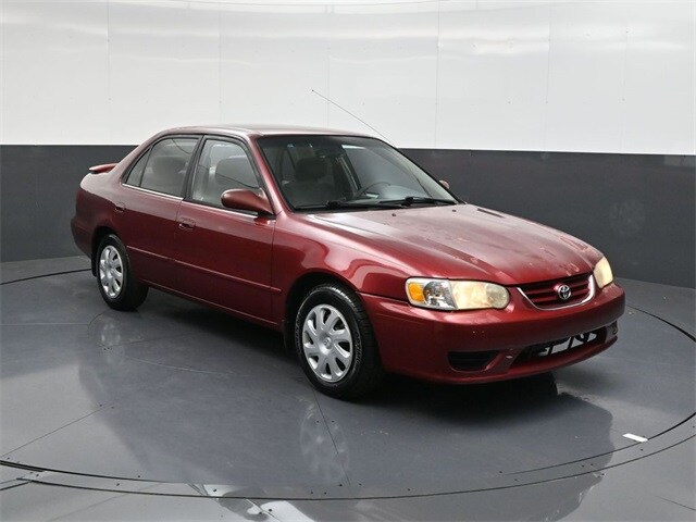 2001 Toyota Corolla LE photo 2