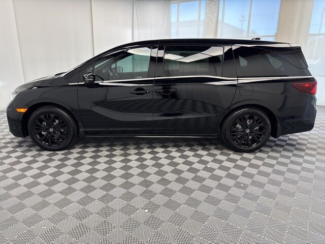 2026 Honda Odyssey photo 2