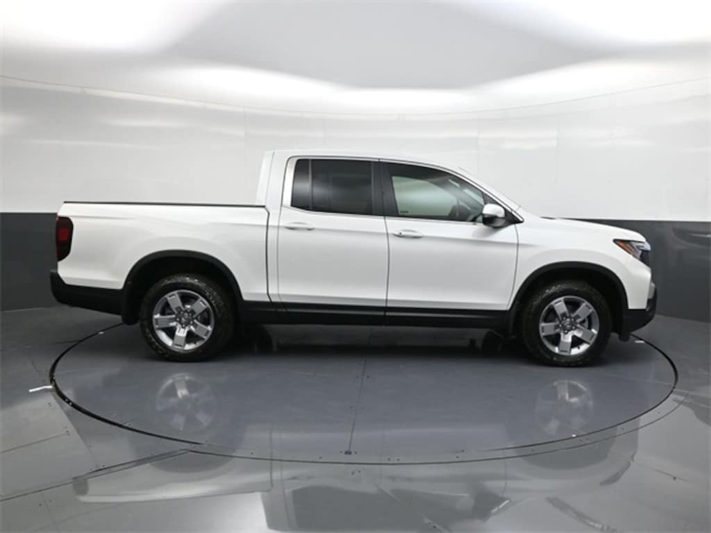 New 2026 Honda Ridgeline RTL Truck Crew Cab