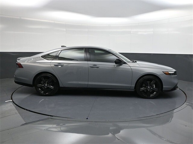 2024 Honda Accord Hybrid Sport-L photo 2