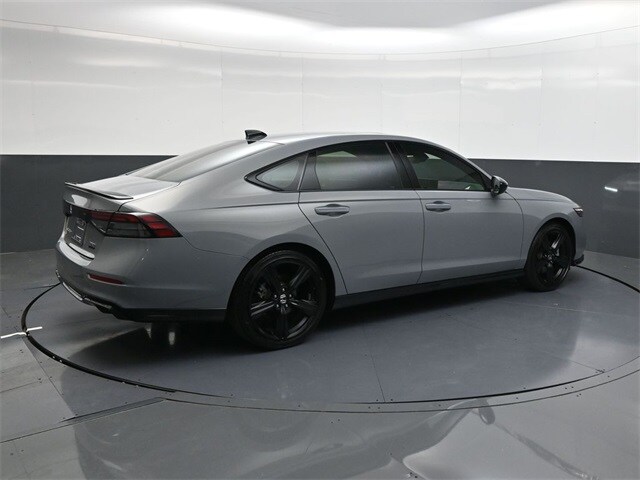 2024 Honda Accord Hybrid Sport-L photo 3