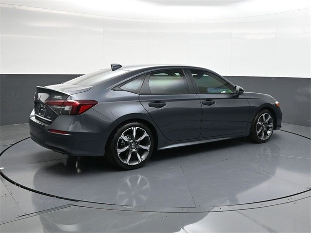 2025 Honda Civic Hybrid Sport Touring photo 3