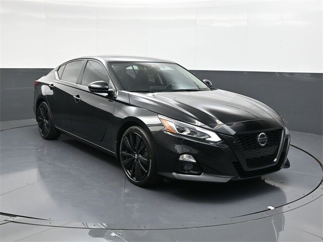 2022 Nissan Altima 2.5 SR photo 2