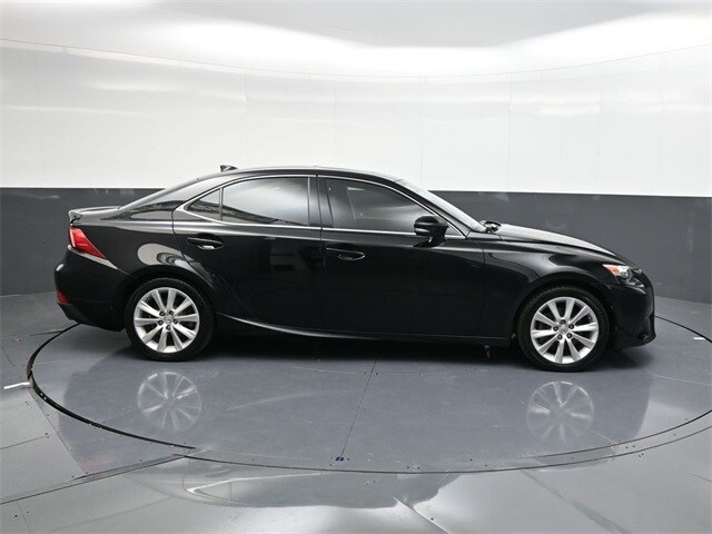 2015 Lexus IS 250 photo 2