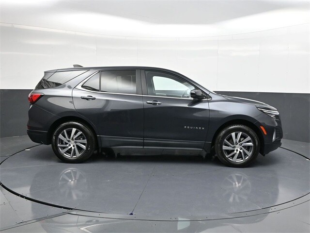 2023 Chevrolet Equinox photo 2