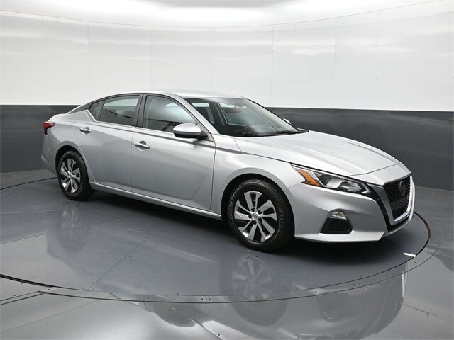 2021 Nissan Altima 2.5 S photo 2