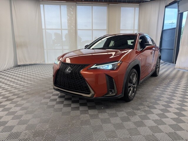 2019 Lexus UX 250h F SPORT photo 2