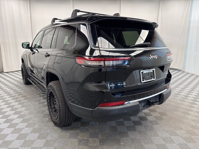 2021 Jeep Grand Cherokee Limited photo 2