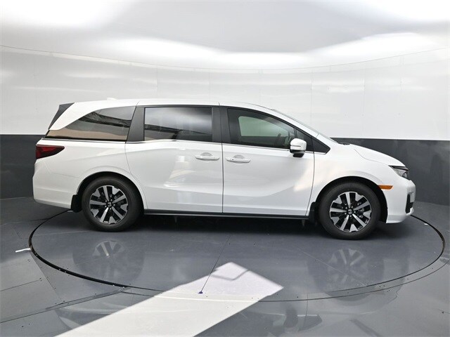 2026 Honda Odyssey EX-L photo 3